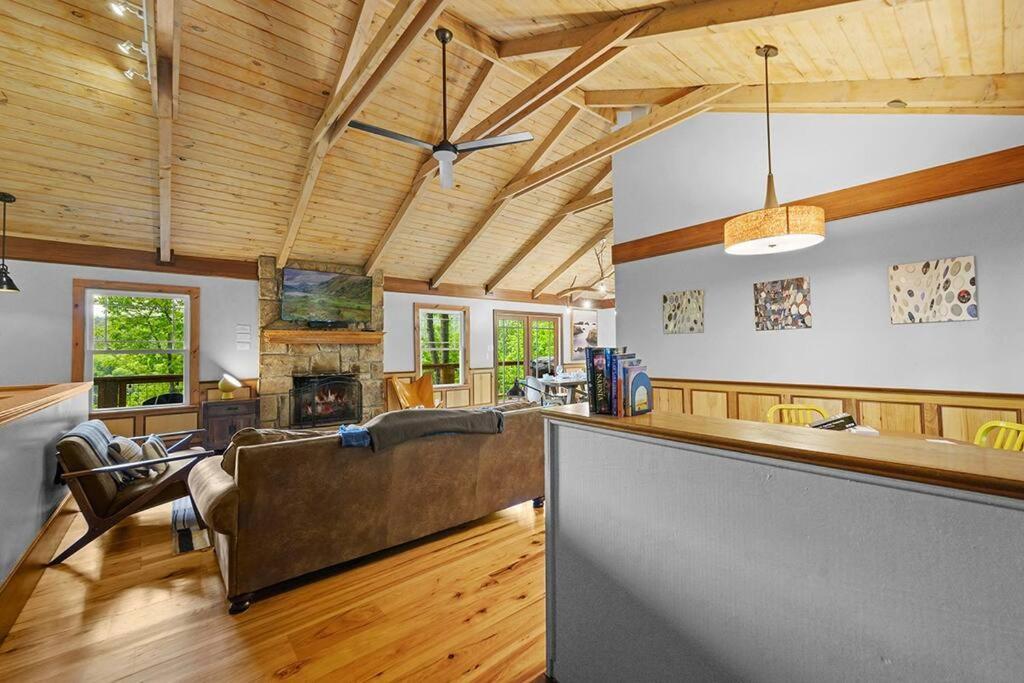 Chic Private Cabin W/ Epic Views & Amenities! Pigeon Forge Exterior photo