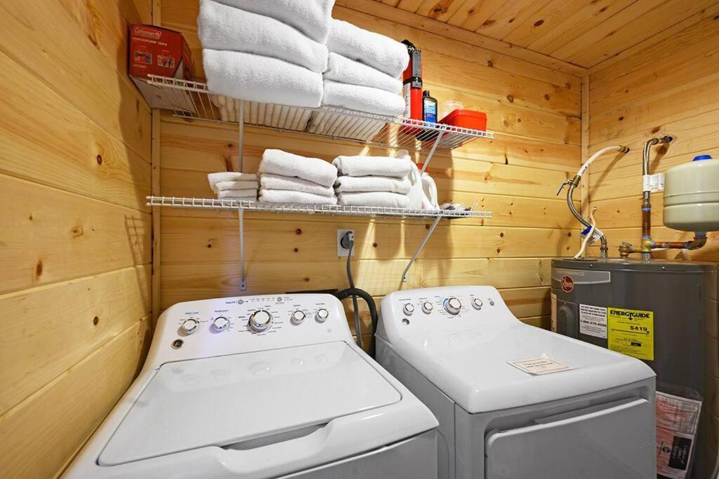 Chic Private Cabin W/ Epic Views & Amenities! Pigeon Forge Exterior photo